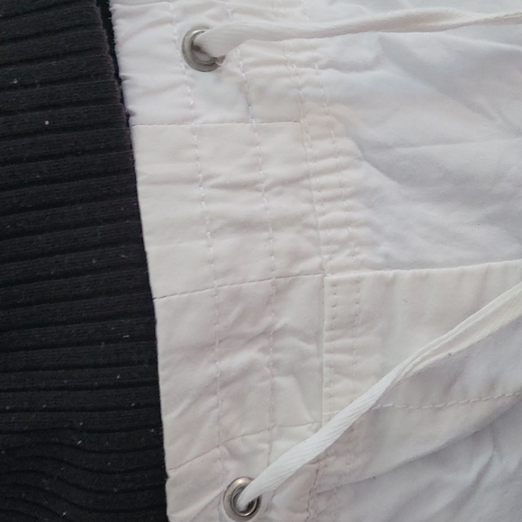 NY&Co White Crop Pants - Picture 3 of 5